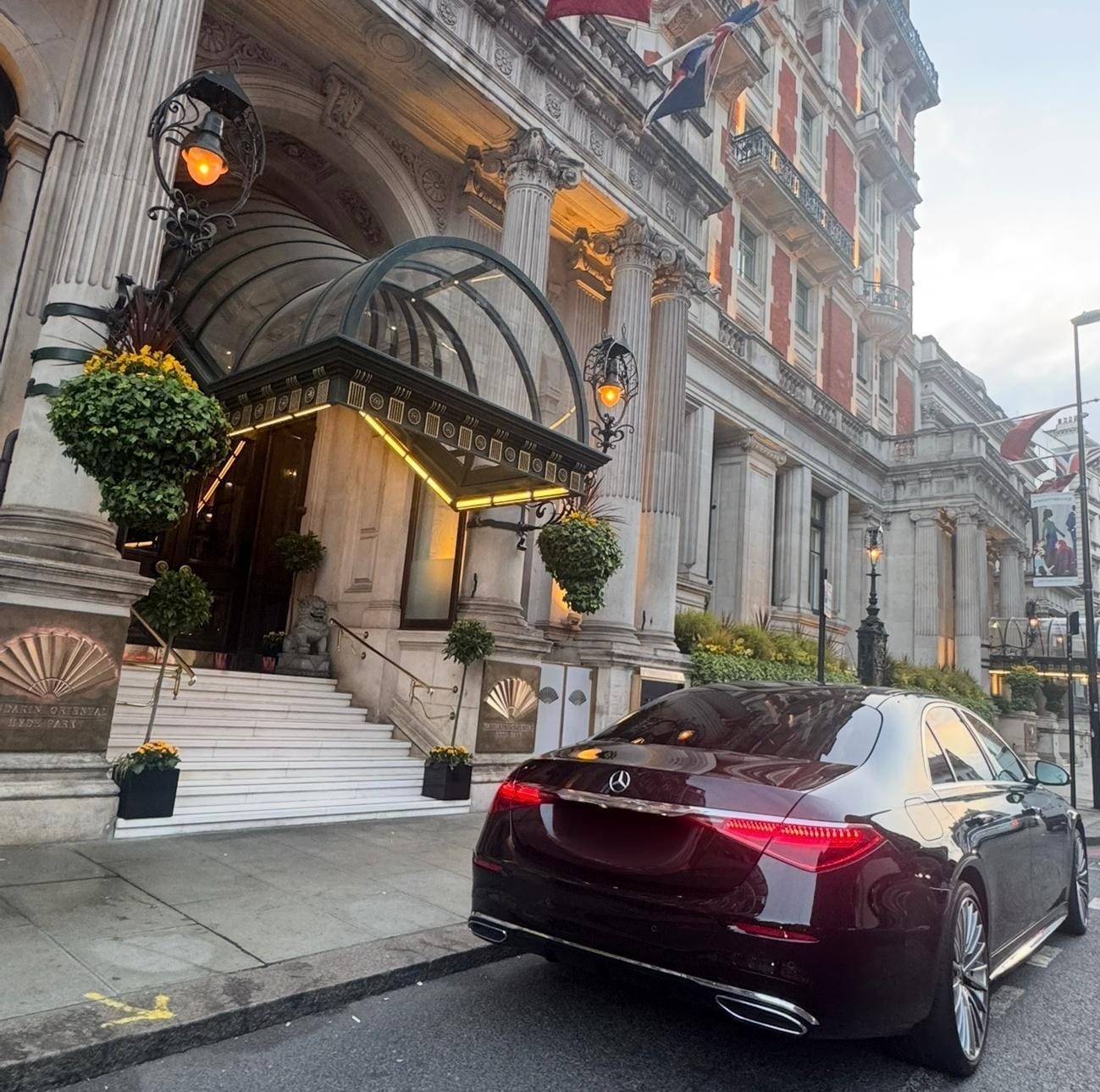 Sheffield airport transfer Mercedes S Class chauffeur