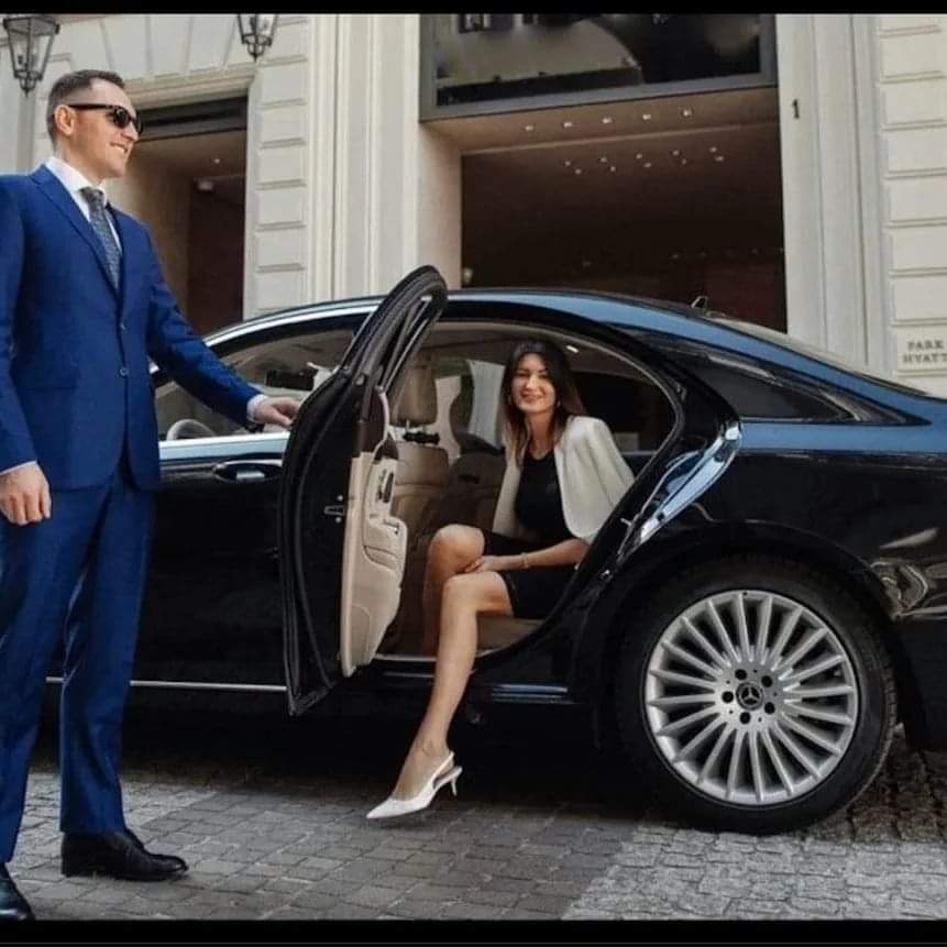 Home Chauffeur Service | Professional chauffeur vehicle for South Yorkshire travel